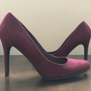 Burgundy Heel / Pump